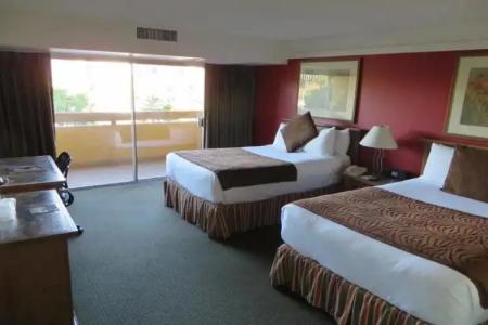 Atrium Orange County - 21