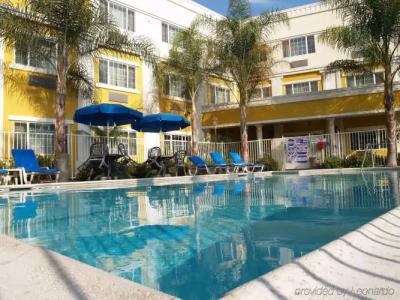 Marguerite Anaheim/Garden Grove, Trademark Collection - 7