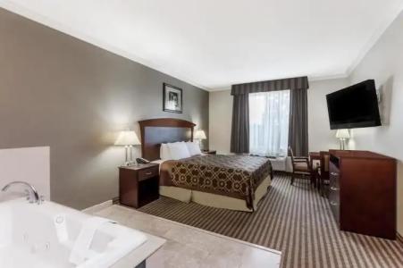 Days Inn & Suites Anaheim Resort - 5