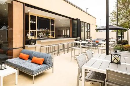 Sheraton Dallas by the Galleria - 7