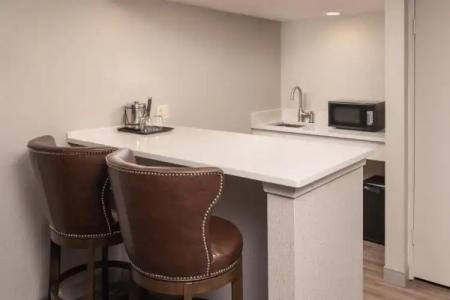 Sheraton Dallas by the Galleria - 57