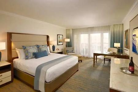 Balboa Bay Resort - 33