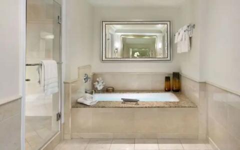 Balboa Bay Resort - 75