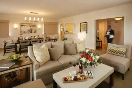 Balboa Bay Resort - 13