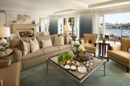 Balboa Bay Resort - 14