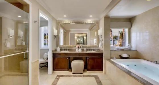 Balboa Bay Resort - 82