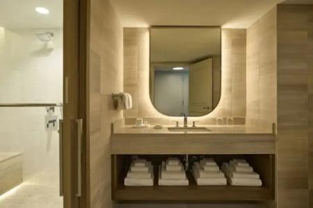 VEA Newport Beach, a Marriott Resort & Spa - 71