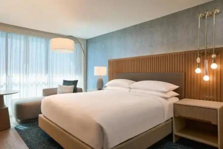 VEA Newport Beach, a Marriott Resort & Spa - 5