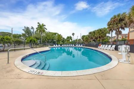 Sleep Inn Miami Airport - 15