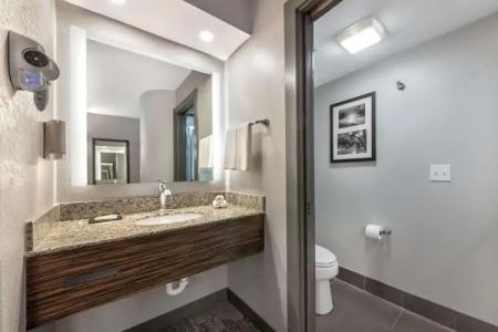 Sleep Inn Miami Airport - 9