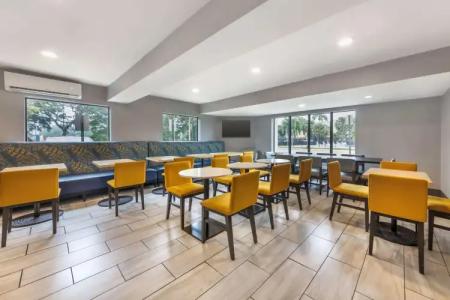 Sleep Inn Miami Airport - 19