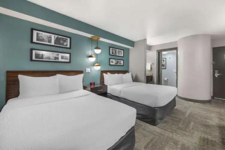 Sleep Inn Miami Airport - 52