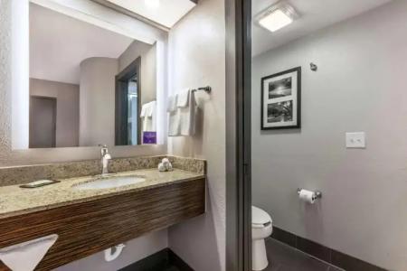 Sleep Inn Miami Airport - 36