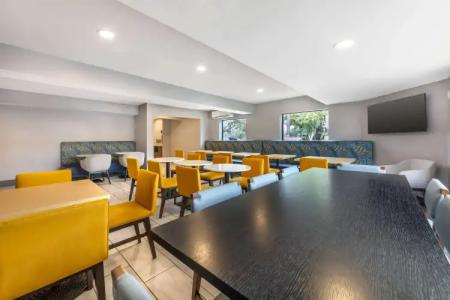 Sleep Inn Miami Airport - 18