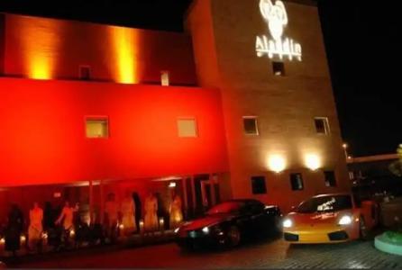 Aladdin - Couples Only - 6