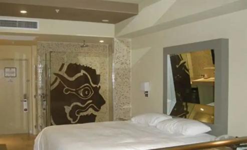 Aladdin - Couples Only - 9