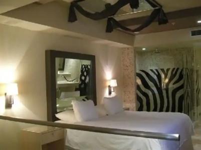 Aladdin - Couples Only - 1