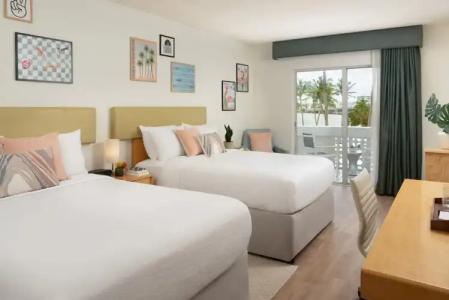 Palm Tree Club Miami - 2