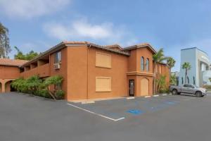 Quality Inn & Suites Near Camp Pendleton, Oceanside
