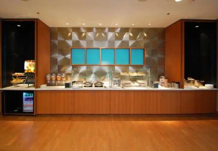 SpringHill Suites Las Vegas North Speedway - 19