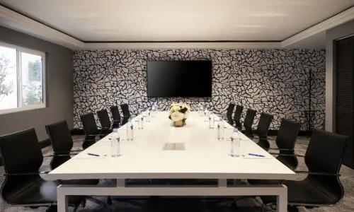 Montrose at Beverly Hills - 13