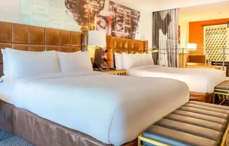 Montrose at Beverly Hills - 31