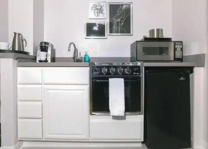 Montrose at Beverly Hills - 9