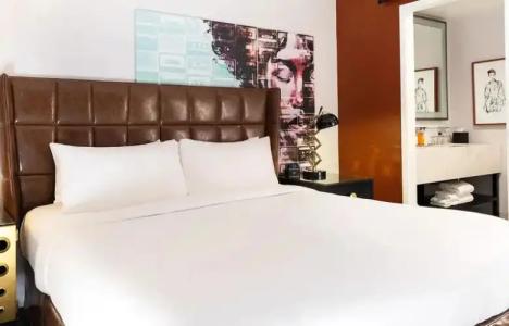 Montrose at Beverly Hills - 20