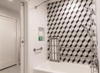 Montrose at Beverly Hills - 7