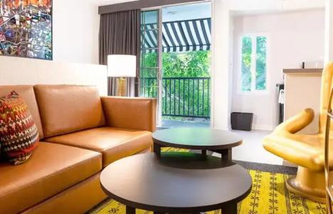 Montrose at Beverly Hills - 57