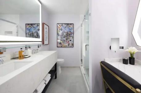 Montrose at Beverly Hills - 52