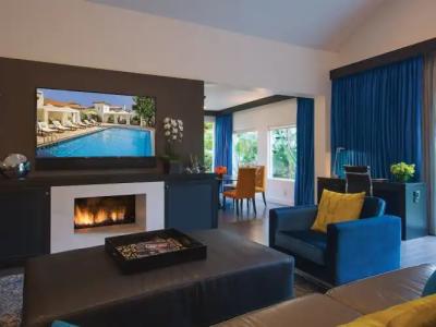 Sunset Marquis - 131