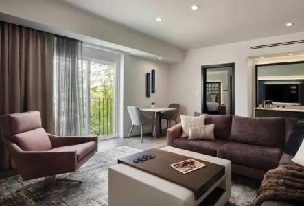 Sunset Marquis - 108