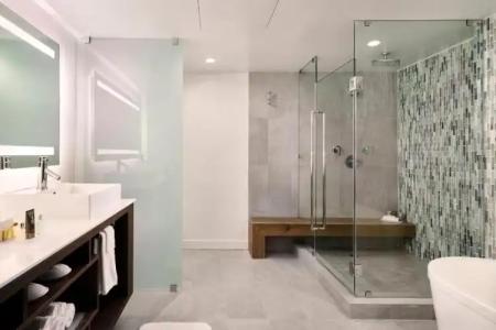 Sunset Marquis - 102