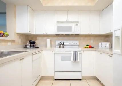 DoubleTree Resort & Spa by Hilton Ocean Point - North Miami Beach - 29