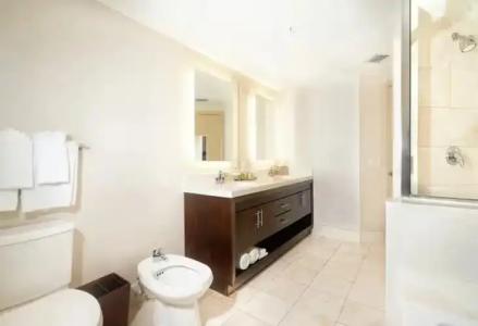 DoubleTree Resort & Spa by Hilton Ocean Point - North Miami Beach - 42