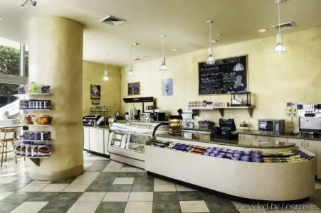 DoubleTree Resort & Spa by Hilton Ocean Point - North Miami Beach - 27