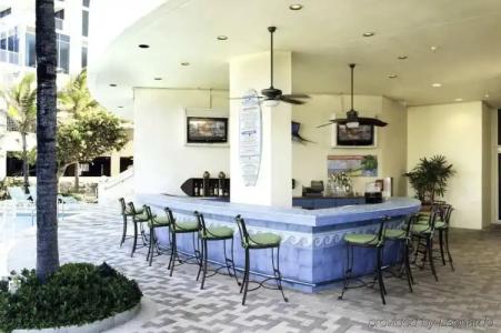 DoubleTree Resort & Spa by Hilton Ocean Point - North Miami Beach - 28