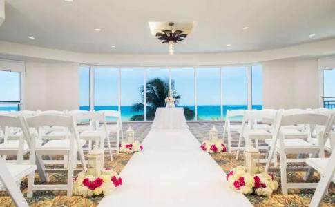 DoubleTree Resort & Spa by Hilton Ocean Point - North Miami Beach - 14