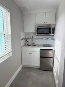 A Beach Retreat - 36