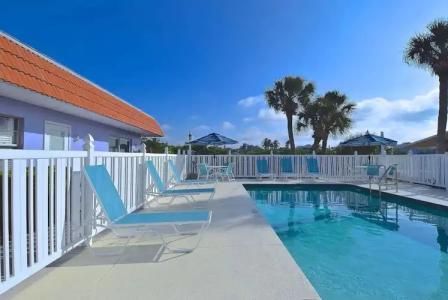 A Beach Retreat - 17