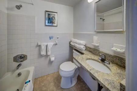 Horizon by the Sea Inn - 48