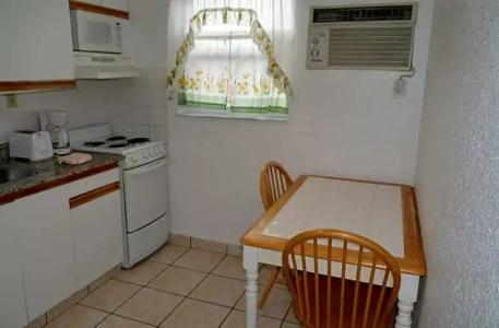 Horizon by the Sea Inn - 41