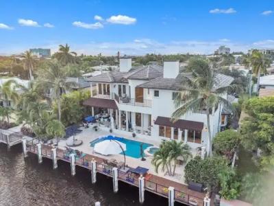 Breakaway Inn Guest House - 15