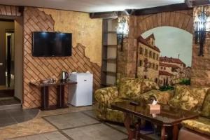 2X2 Cinema Bar Hotel, Yerevan