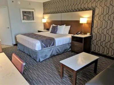 Best Western Plus Commerce - 76