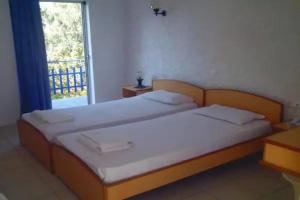 Aetos Beach Bungalows, Karistos