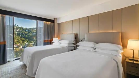 Sheraton Universal - 64