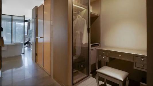 Sheraton Universal - 93