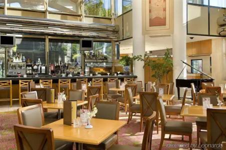 Hilton Los Angeles-Universal City - 34